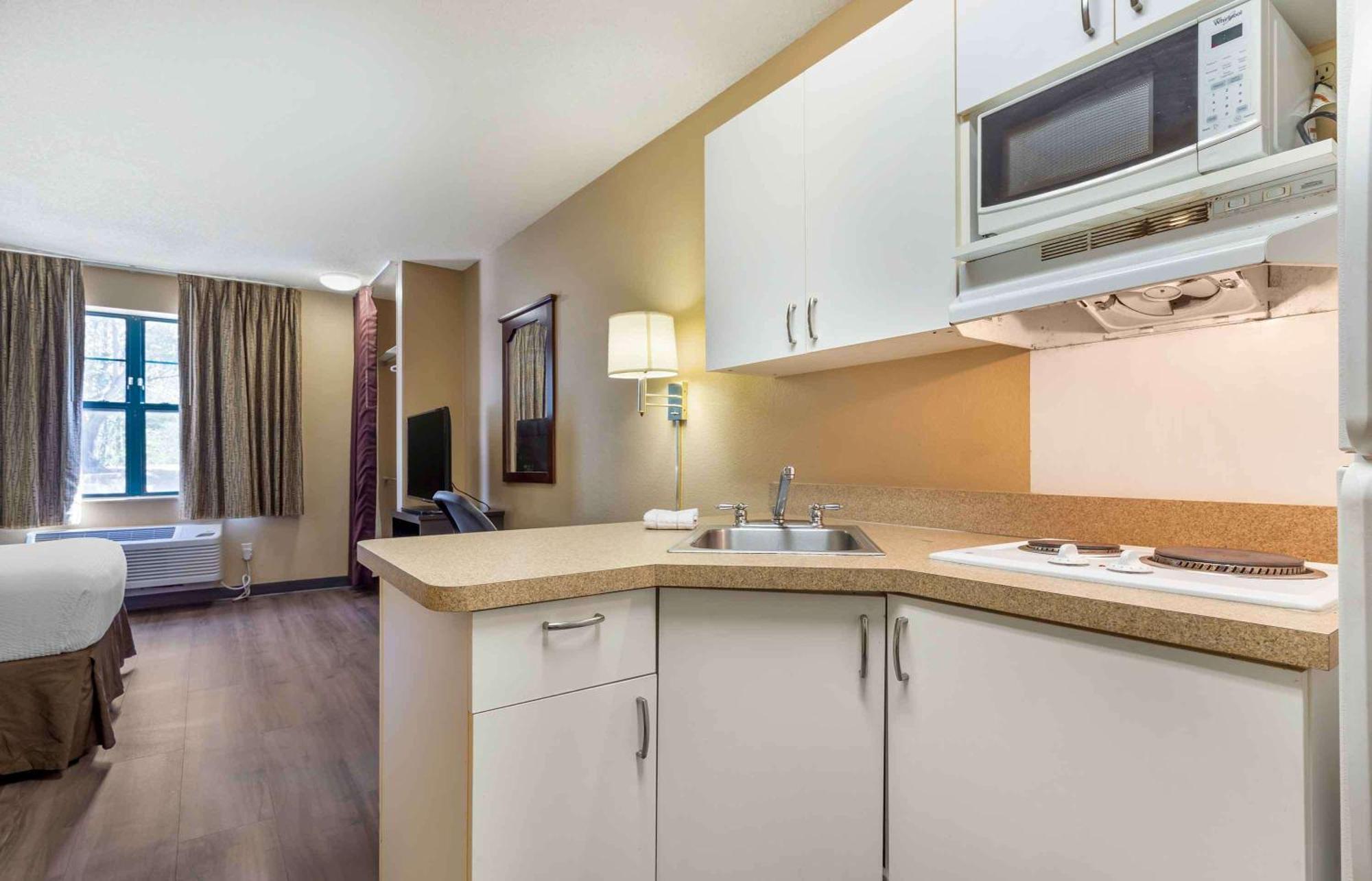Extended Stay America Select Suites - Fayetteville - Спрингдейл Экстерьер фото